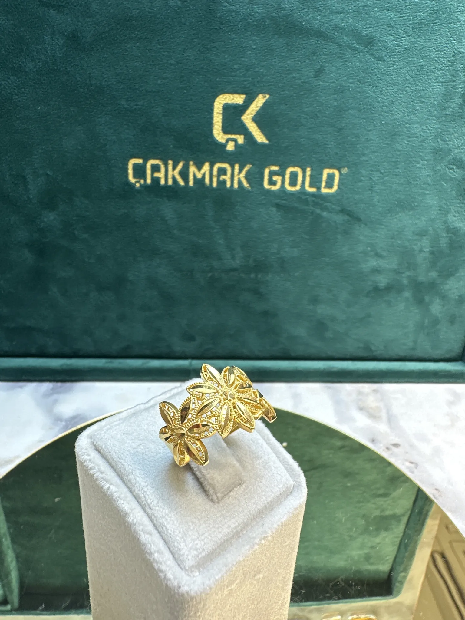 ÖZEL TASARIM ÇİÇEK MODEL YÜZÜK