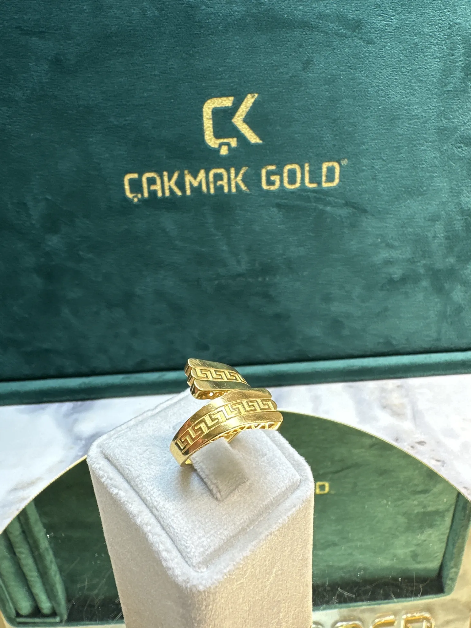 ÖZEL TASARIM FANTAZİ MODEL YÜZÜK