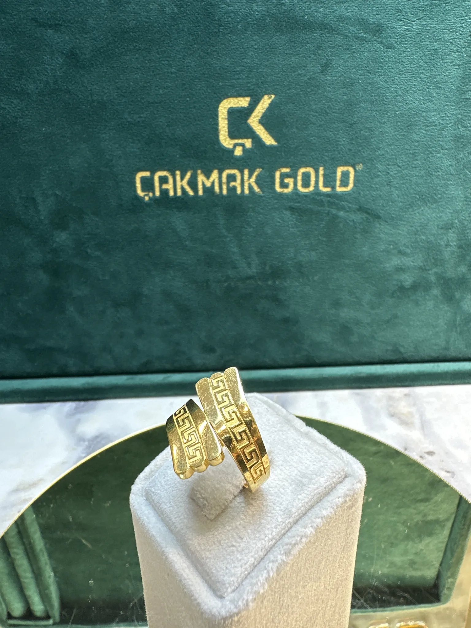 ÖZEL TASARIM FANTAZİ MODEL YÜZÜK