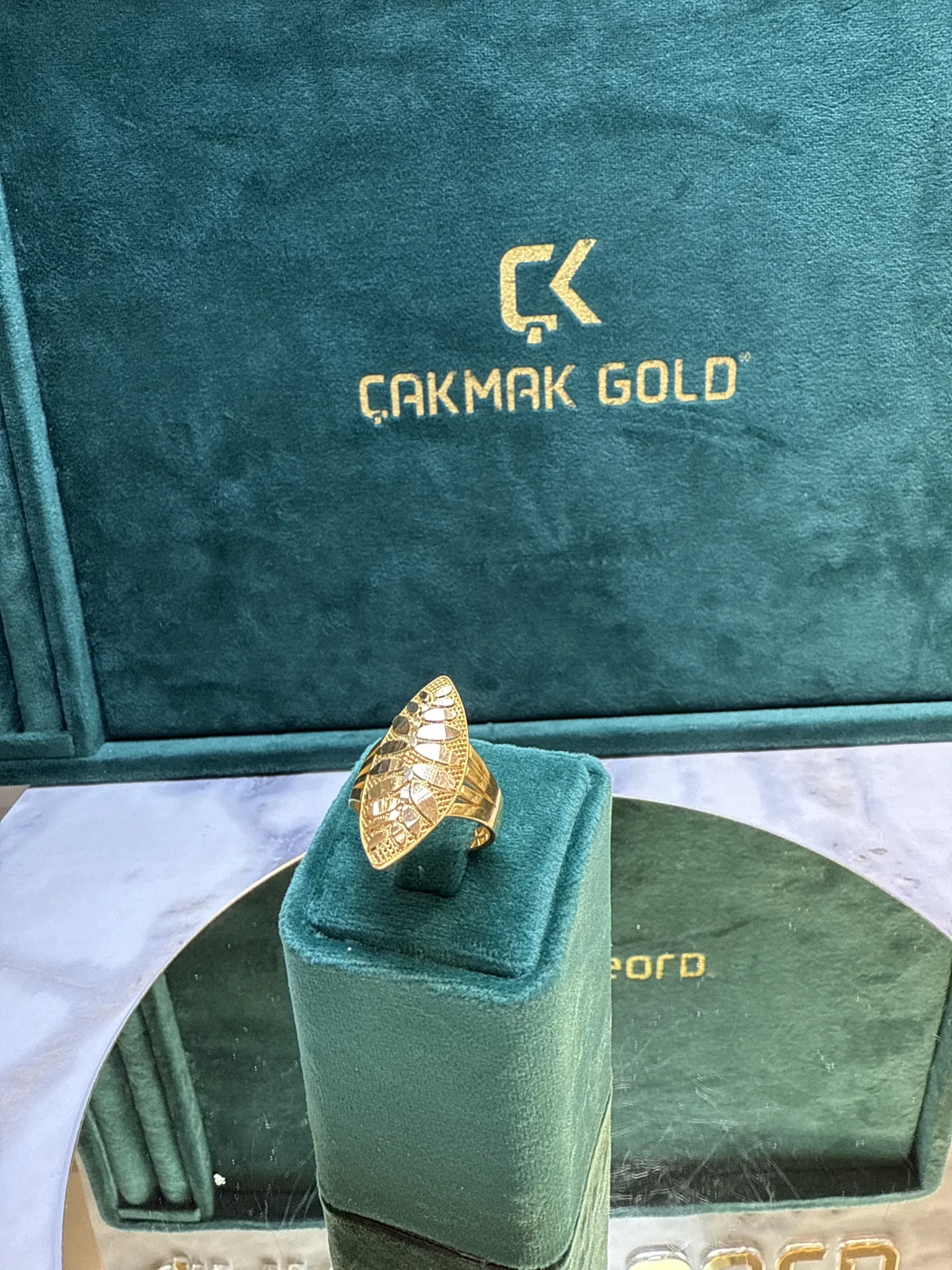 TASARIM CİLALI YÜZÜK MODELİ