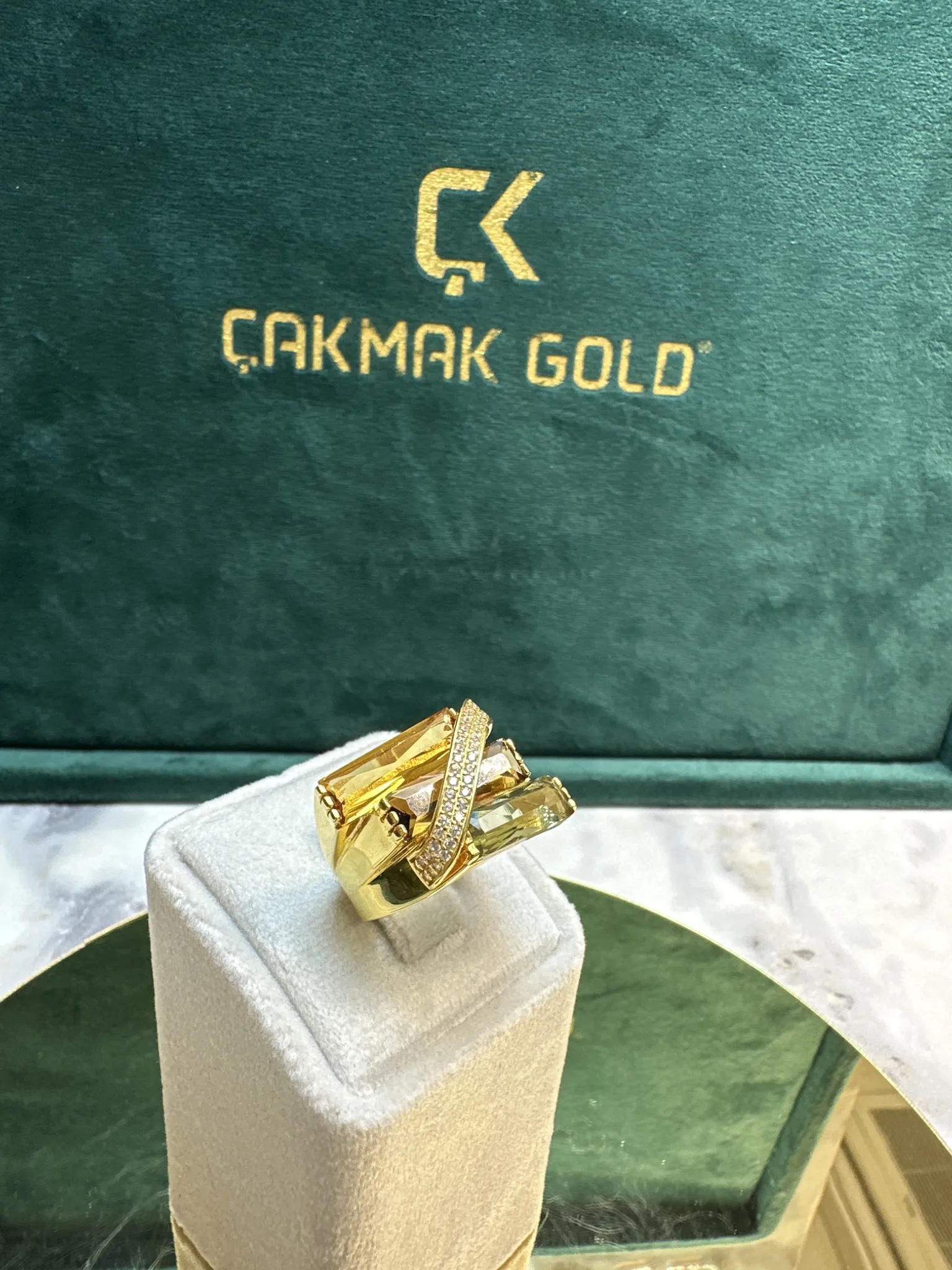 ÖZEL TASARIM YÜZÜK MODELİ