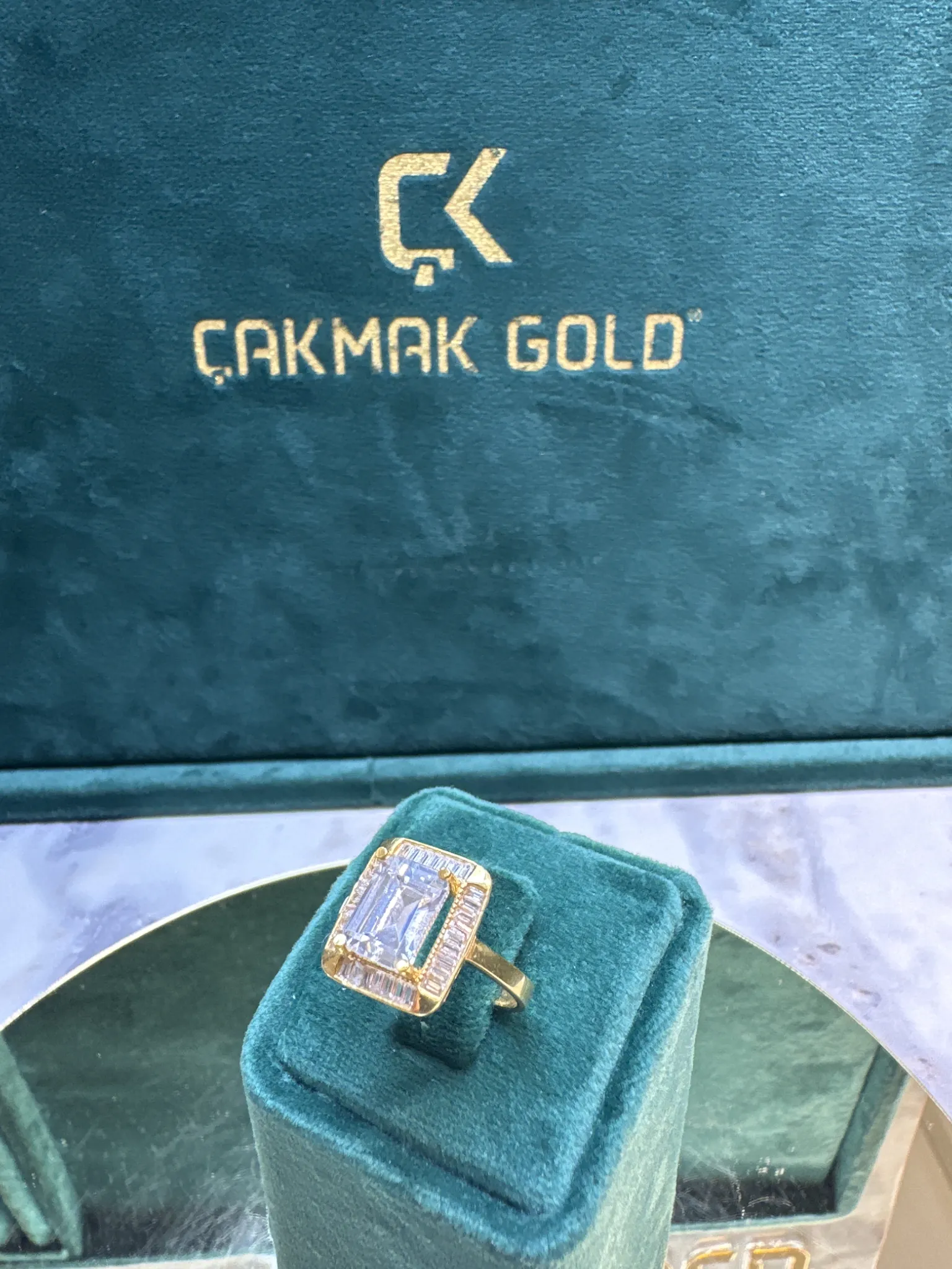 ÖZEL TASARIM BAGET YÜZÜK