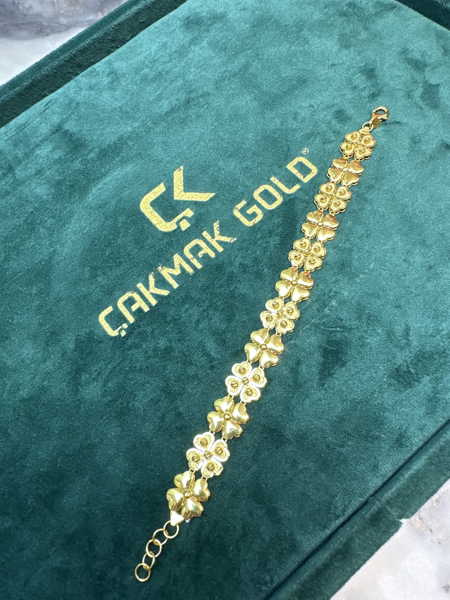 YONCA MODEL BİLEKLİK 