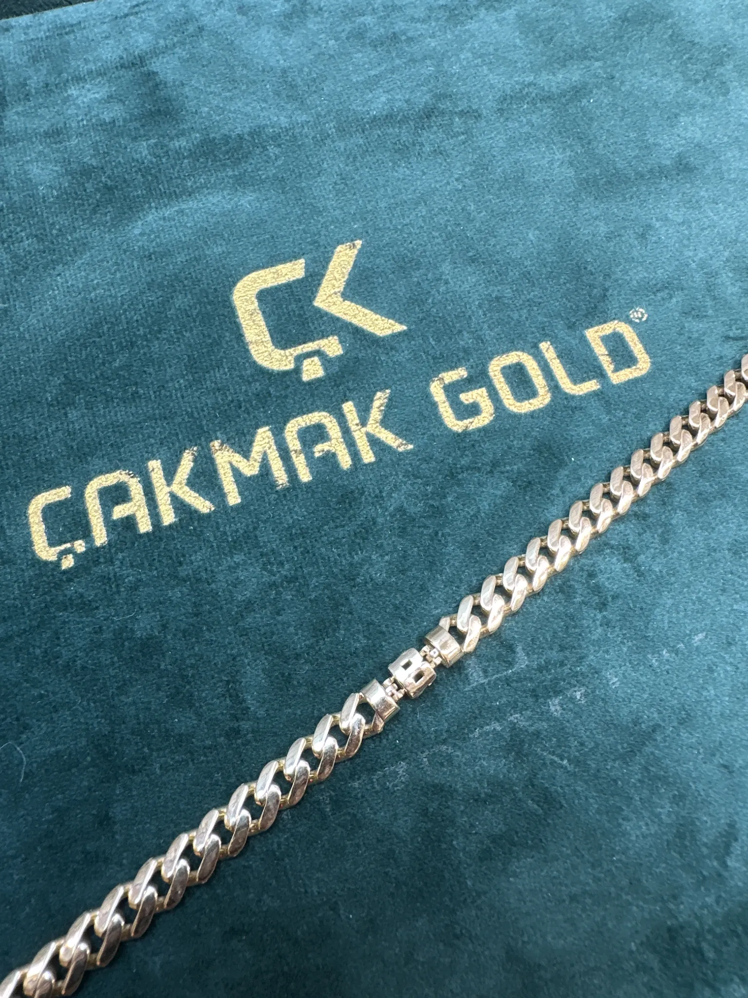 ÖZEL TASARIM B HARFLİ BİLEKLİK