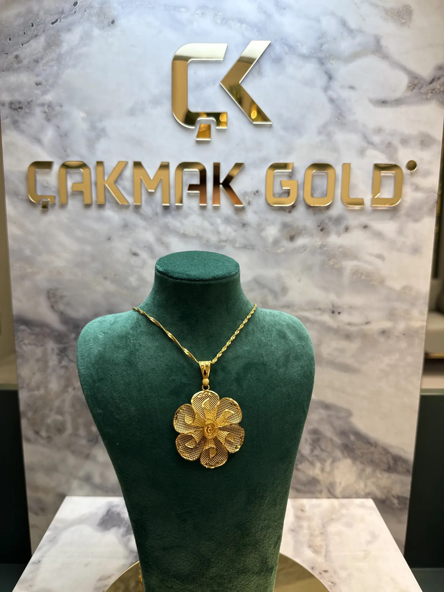 ÇİÇEK MODEL UÇ