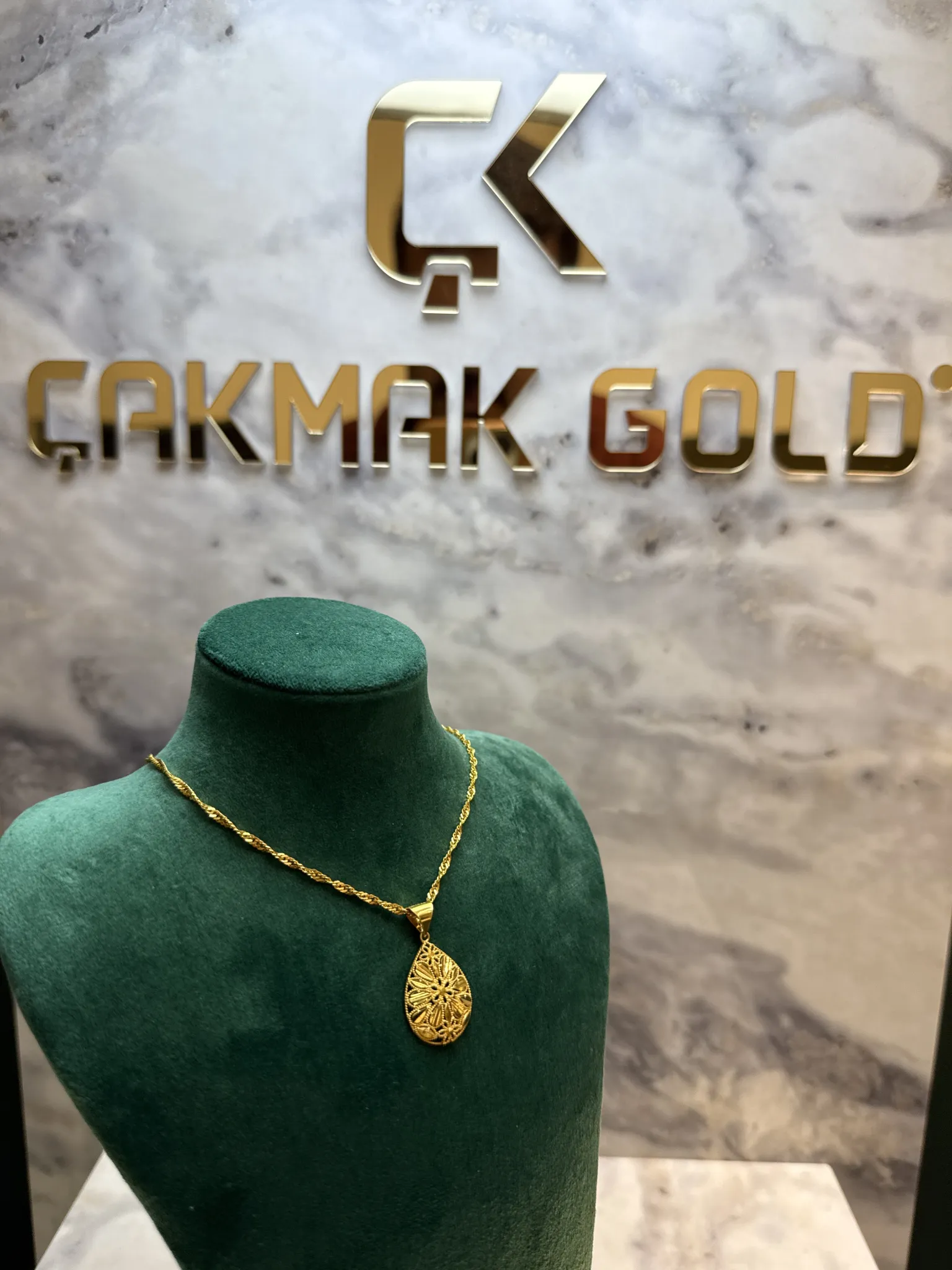 KOLYE UCU