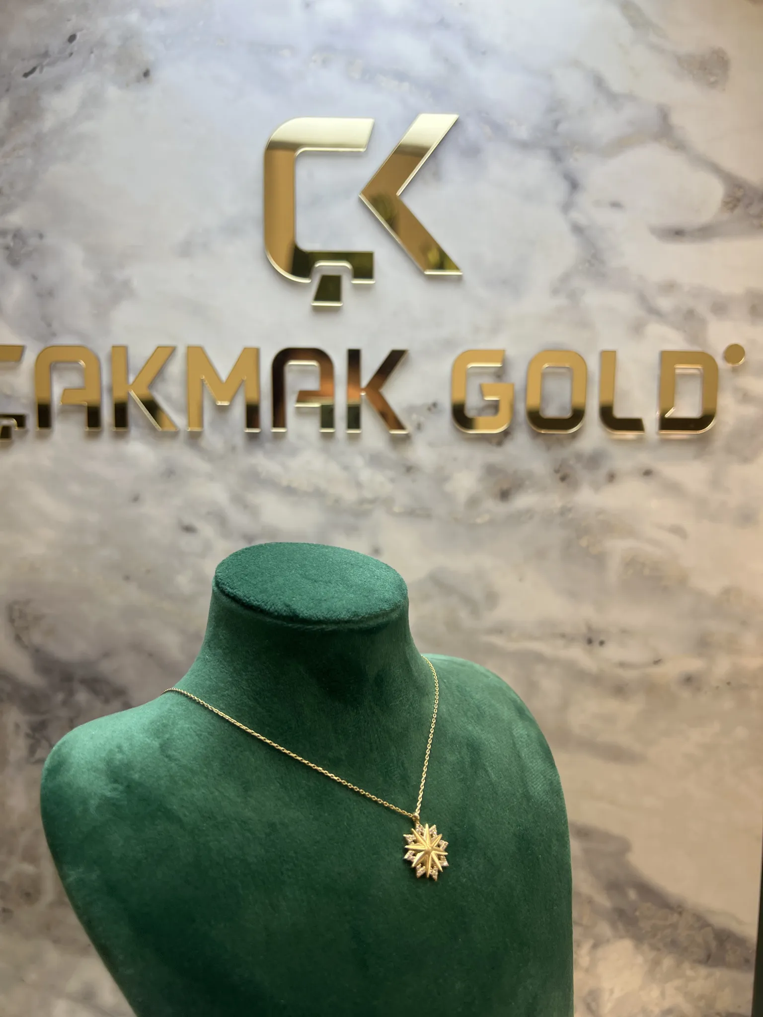 KAR TANESİ ÇITIR KOLYE 