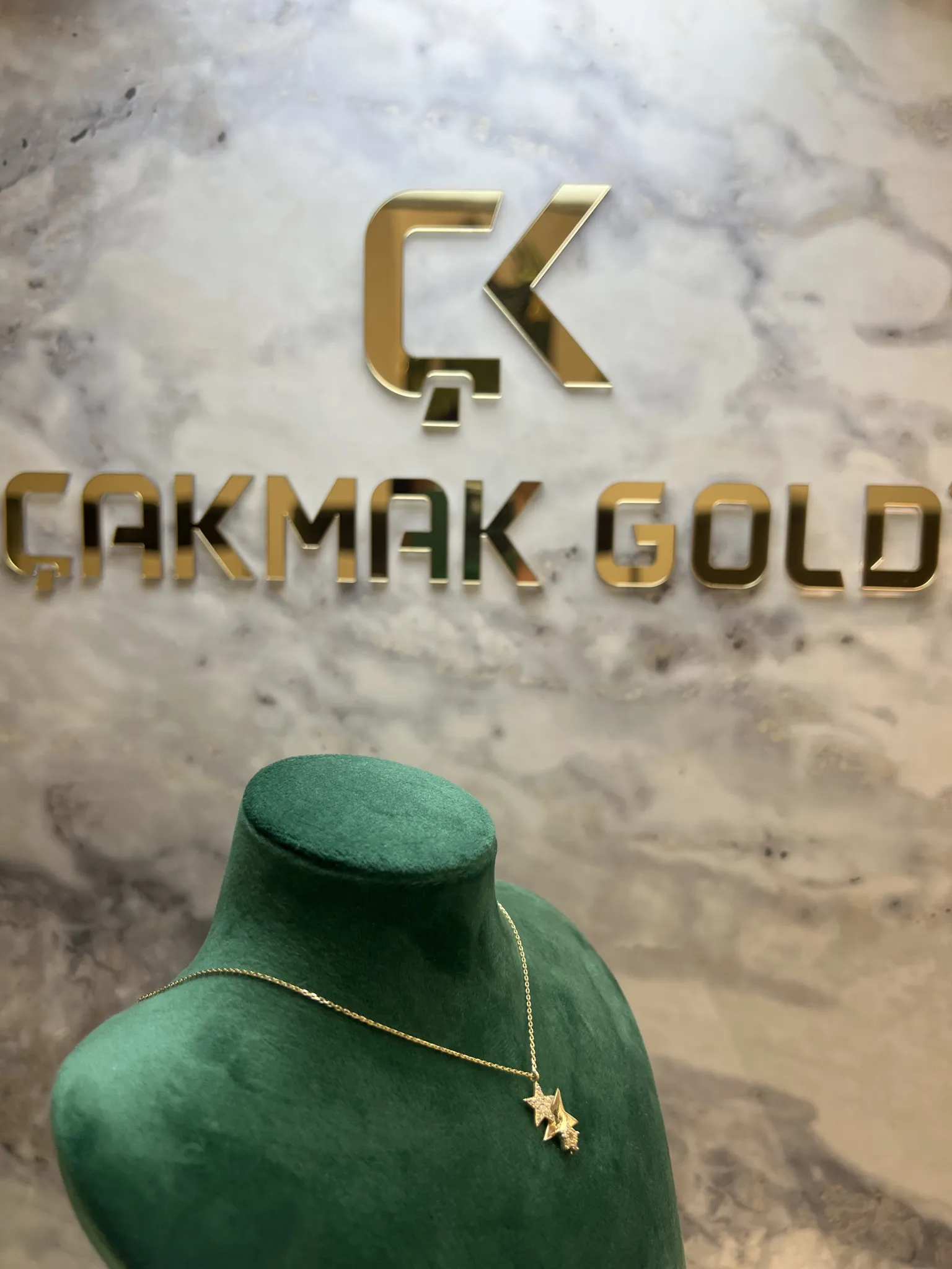 ÜÇLÜ YILDIZLI ÇITIR KOLYE 