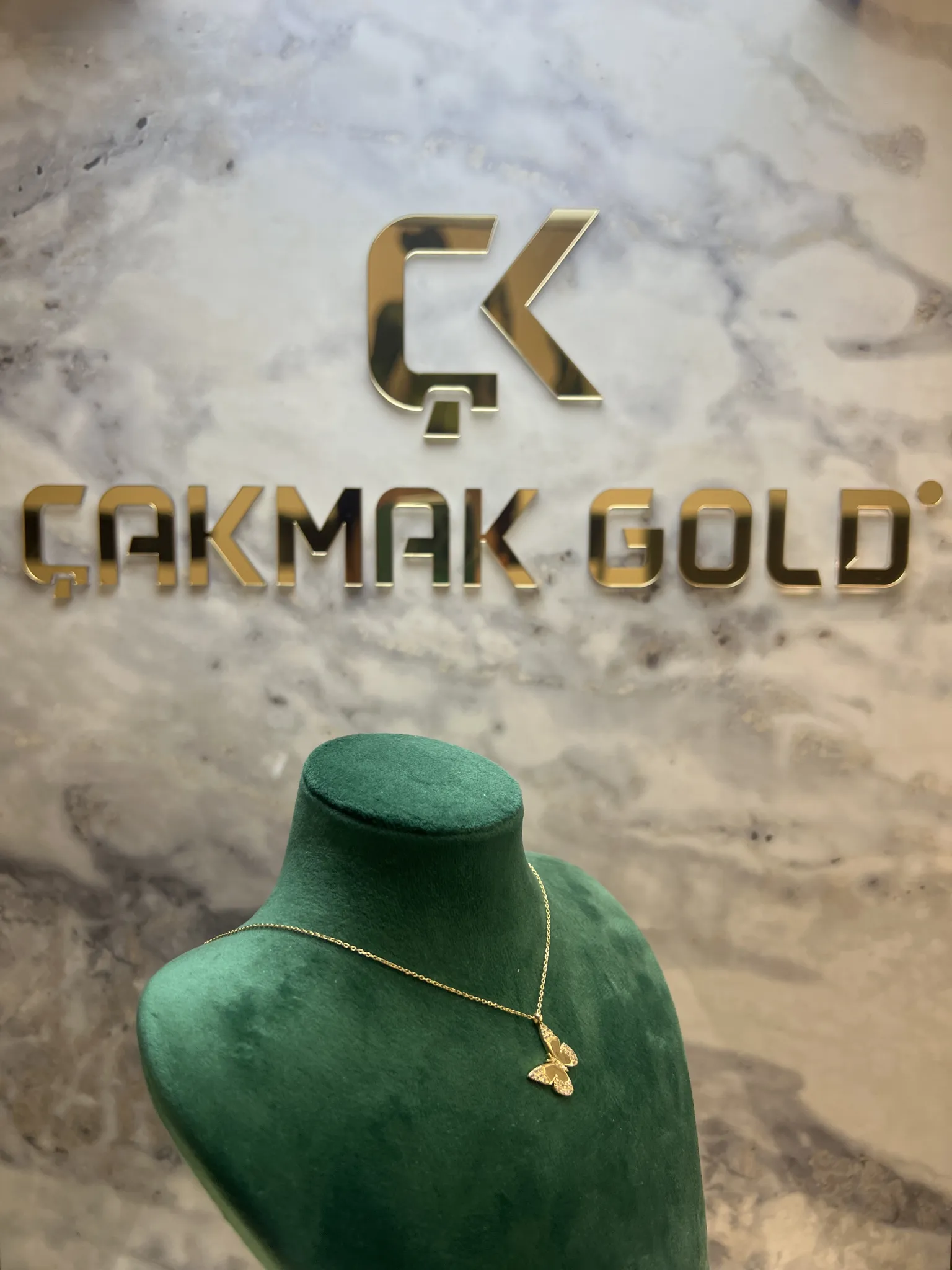 KELEBEK MODEL ÇITIR KOLYE