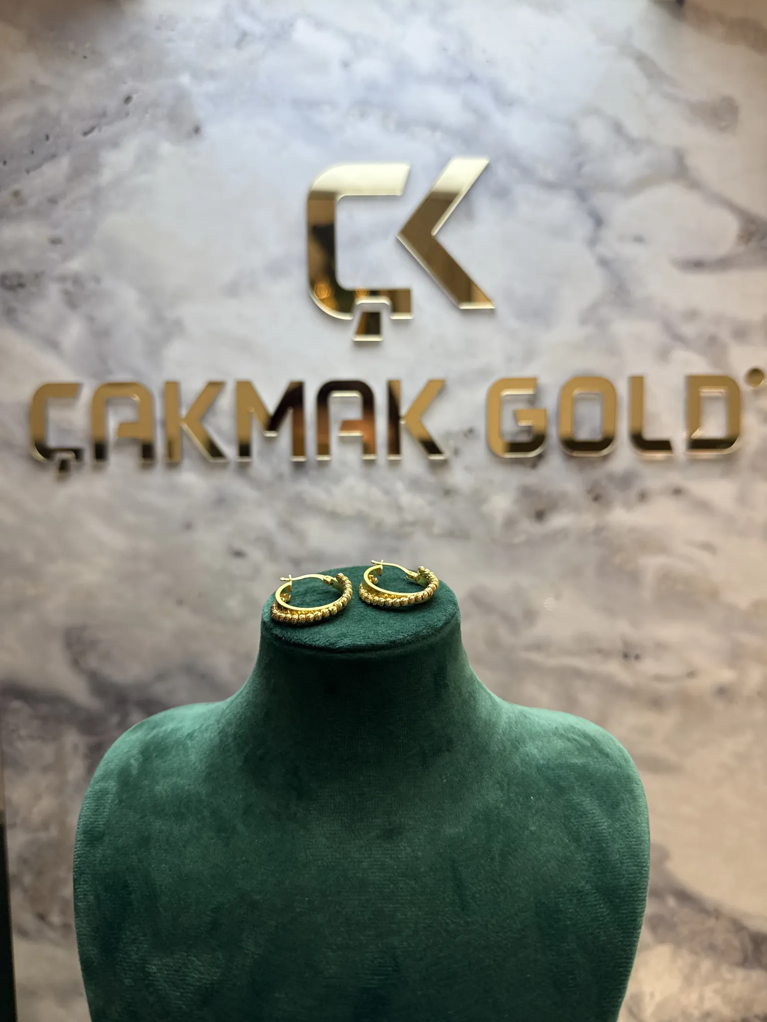 Dorikalı tasarım küpe