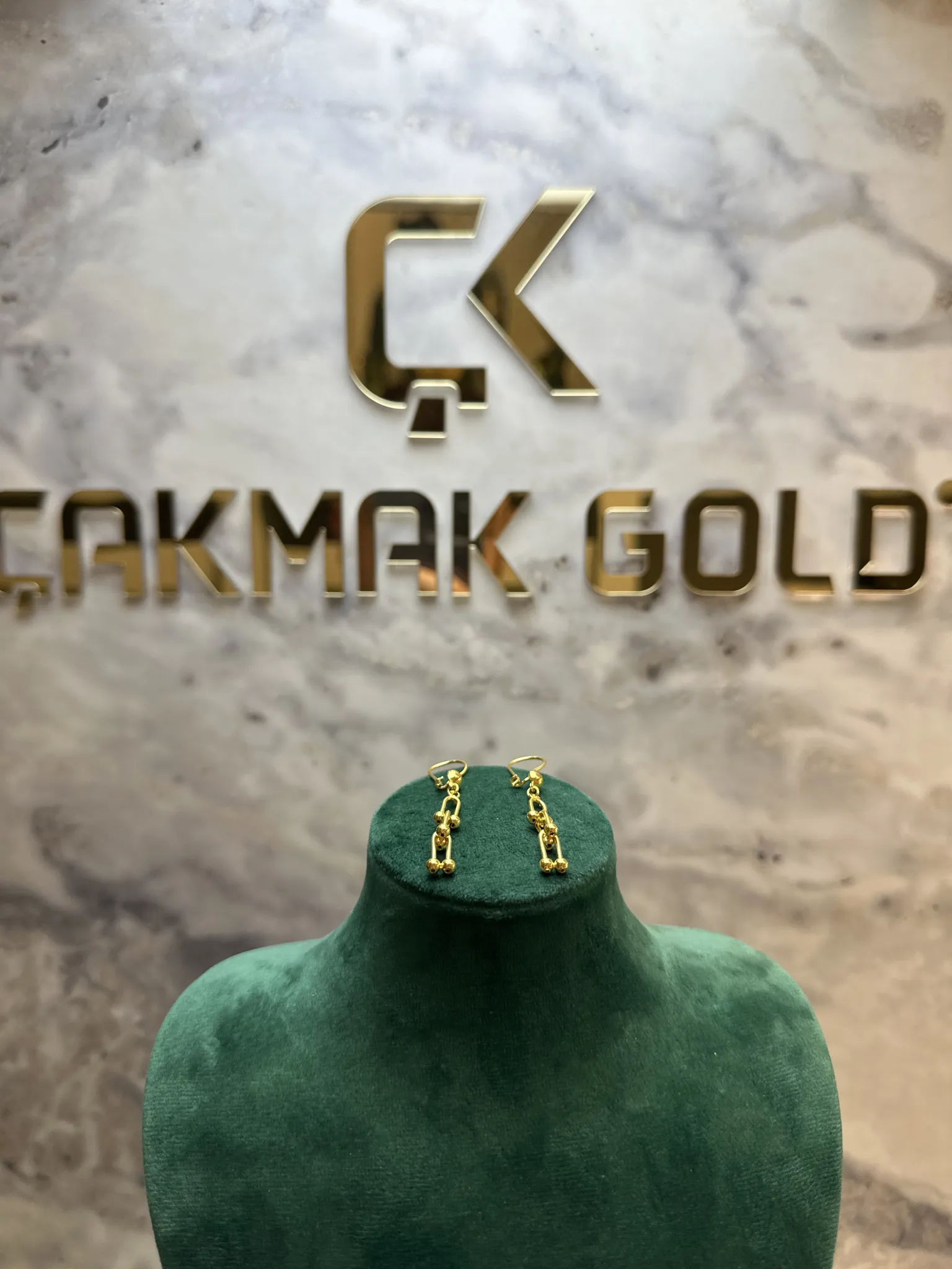 TİFFANY MODEL KÜPE