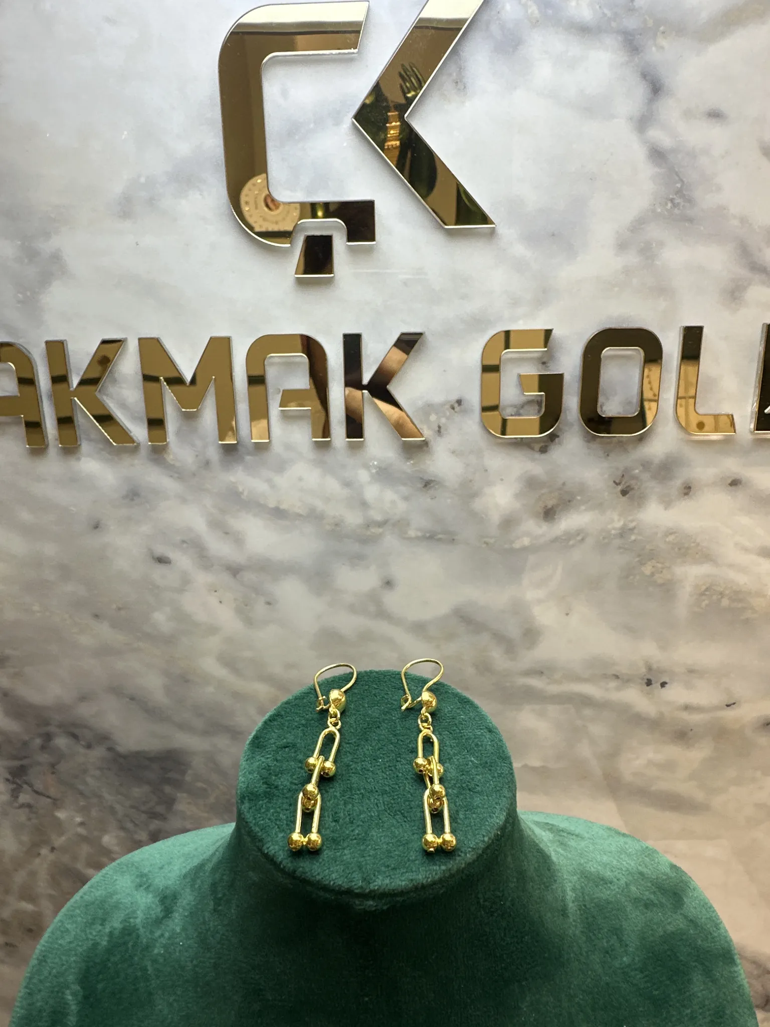 TİFFANY MODEL KÜPE