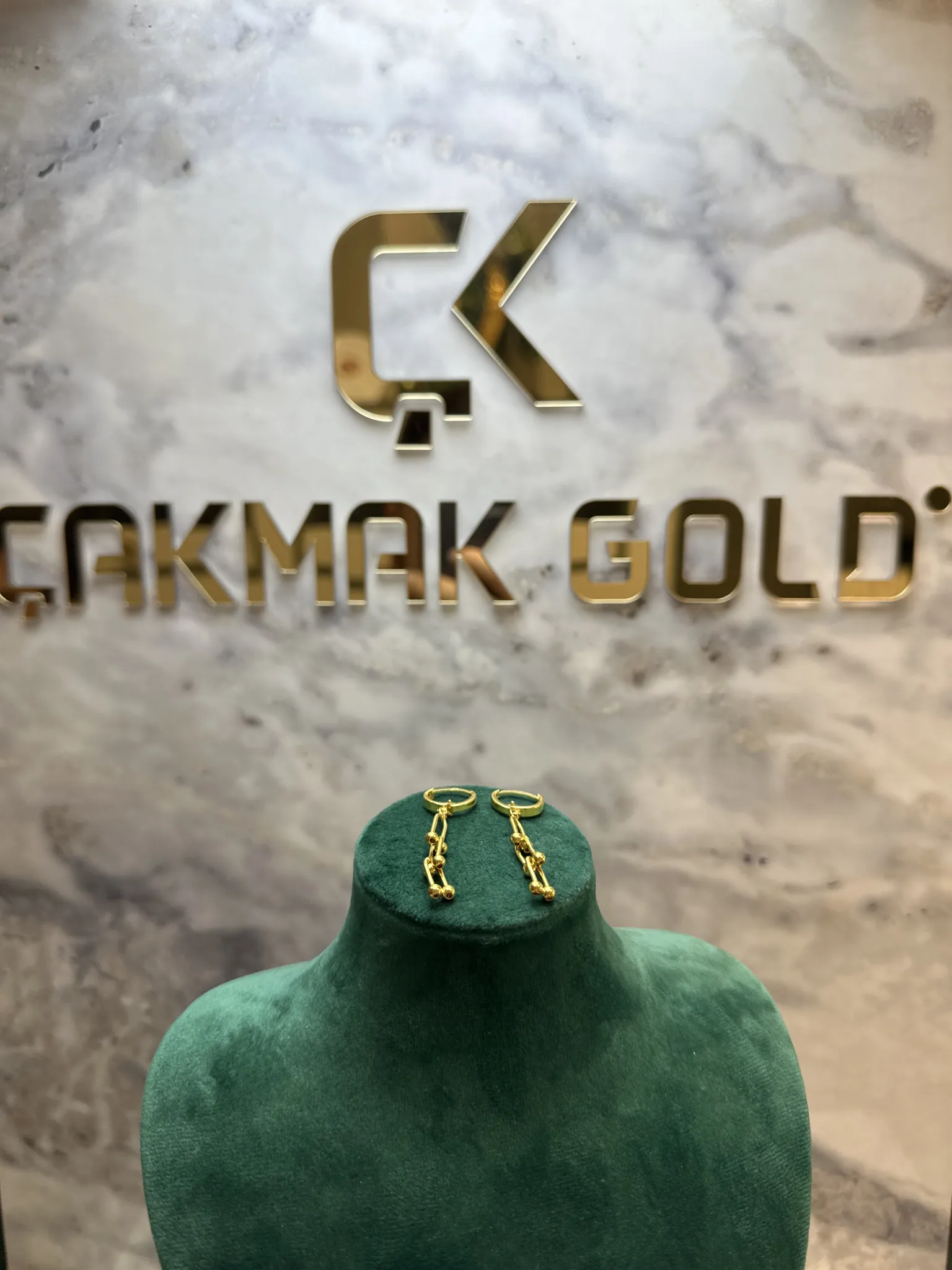 TİFFANY MODEL KÜPE