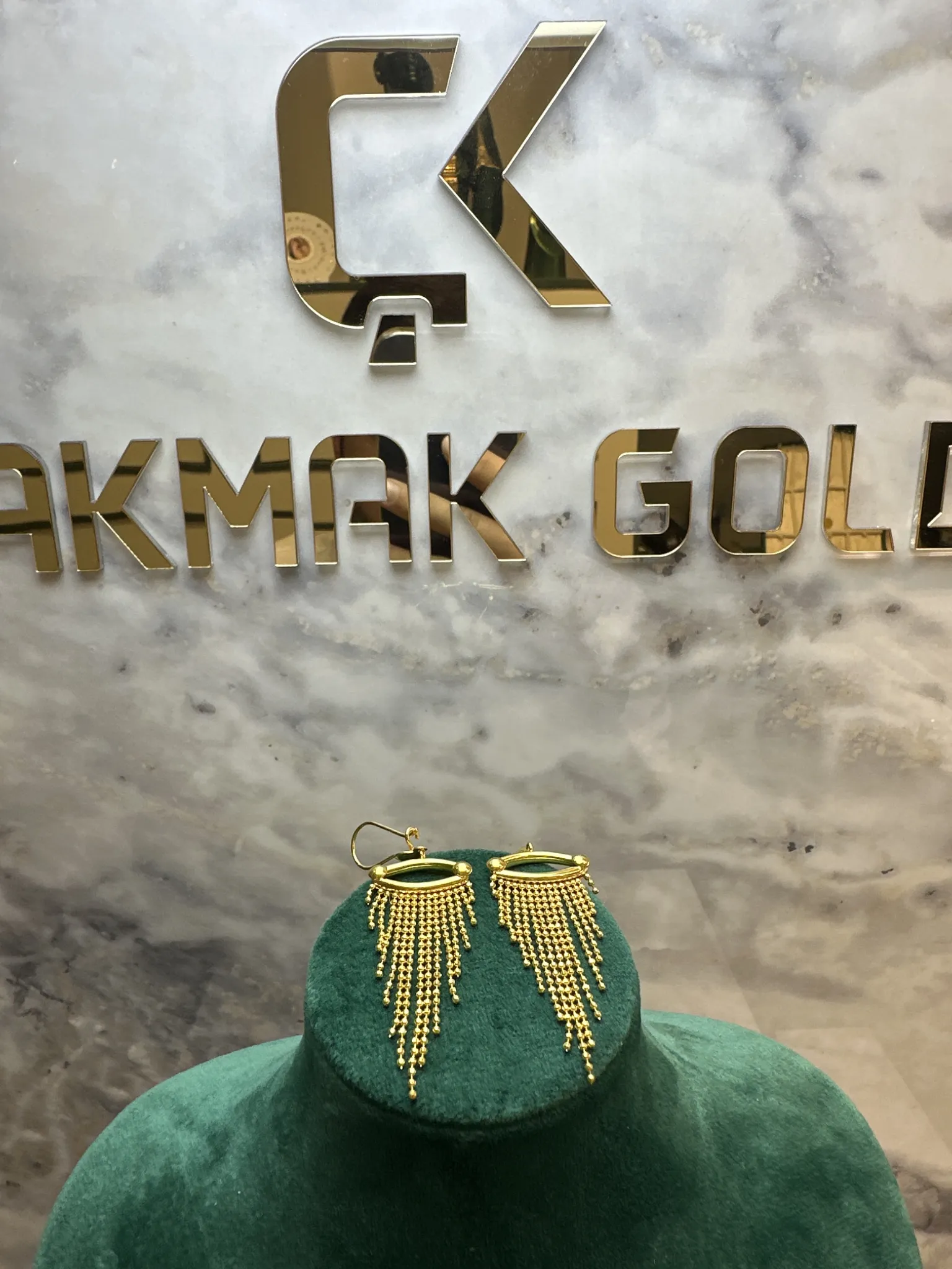 PÜSKÜLLÜ KÜPE