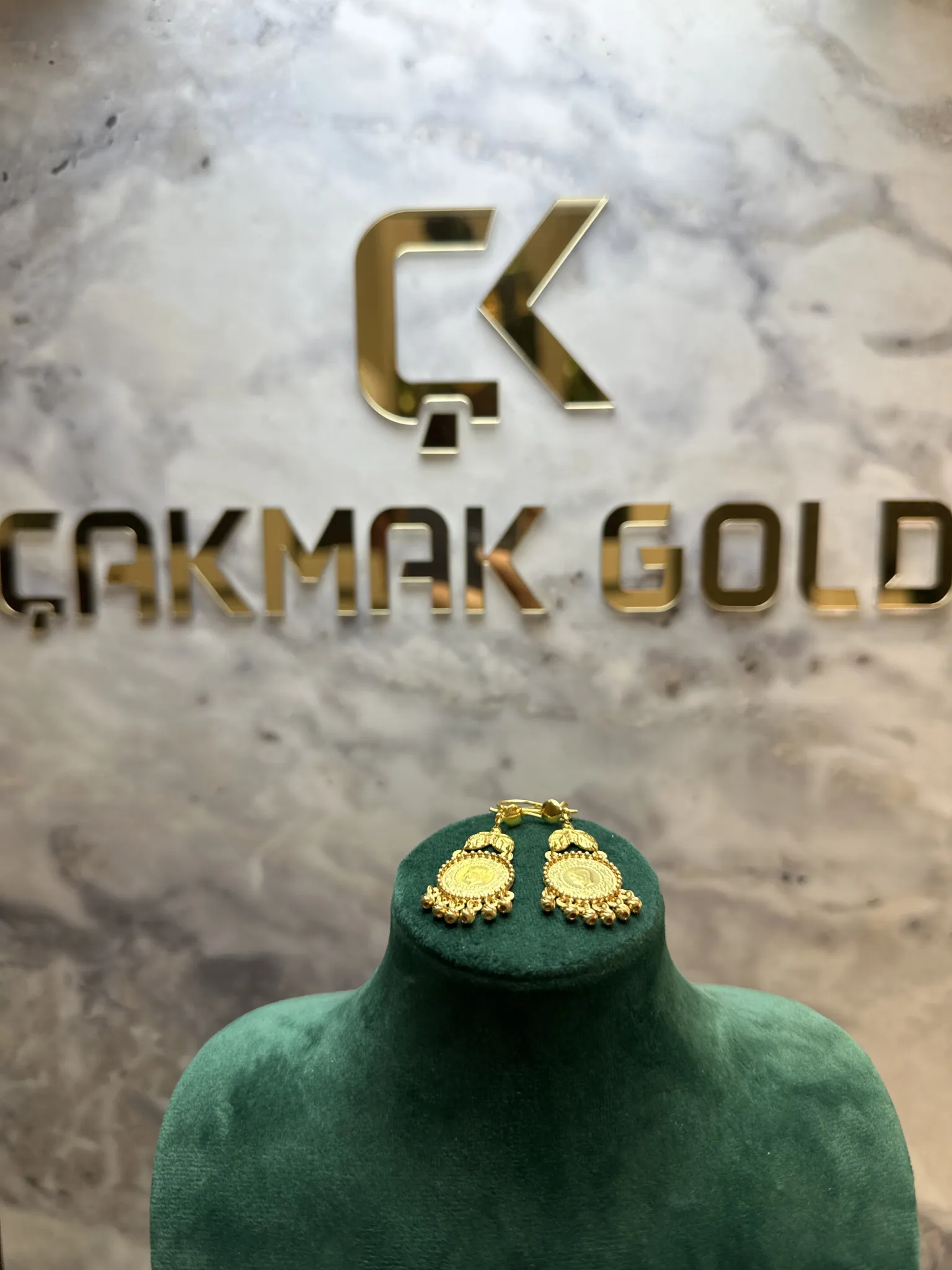DORİKALI ÇEYREKLİ KÜPE