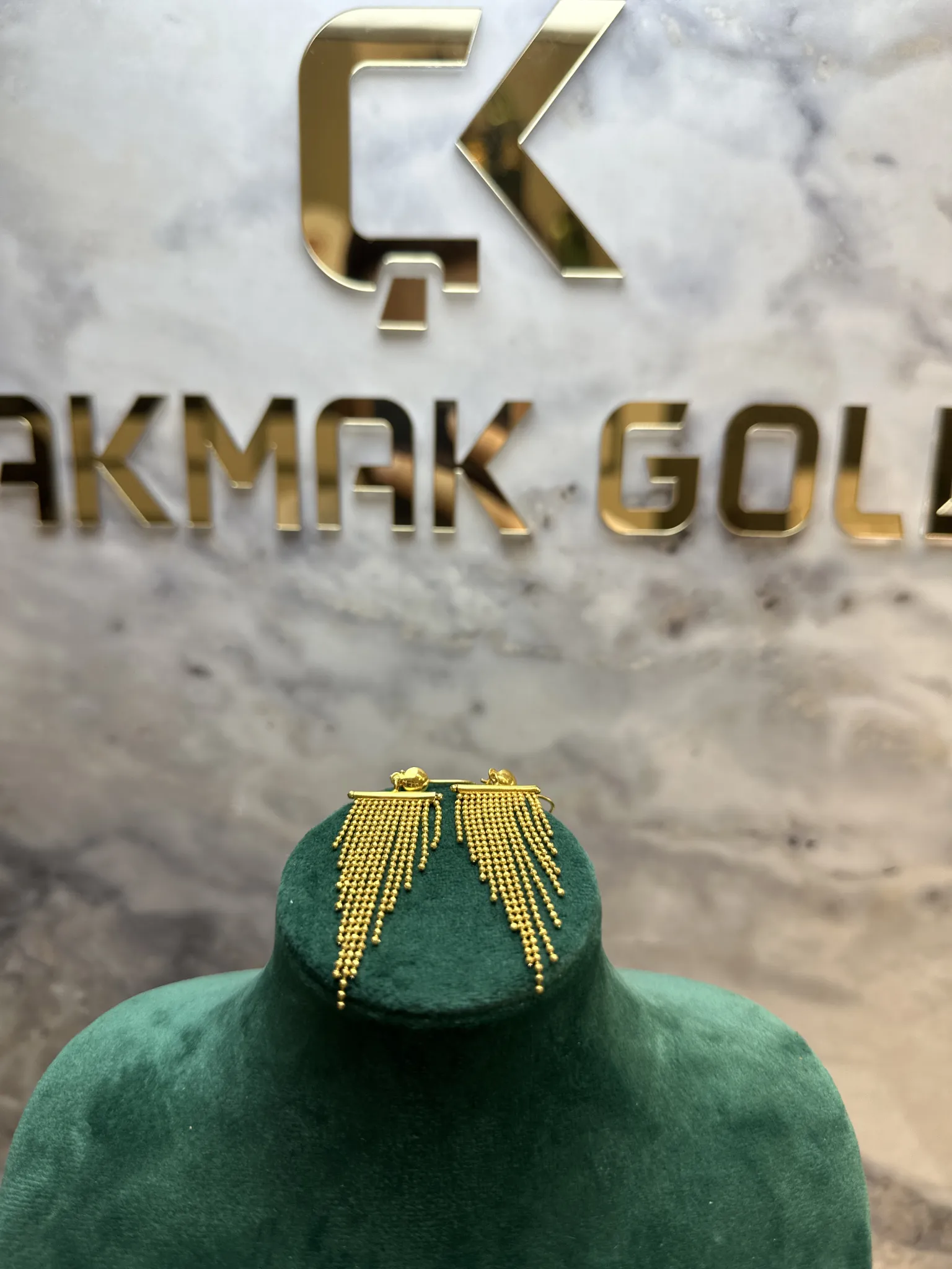 PÜSKÜLLÜ MODEL KÜPE