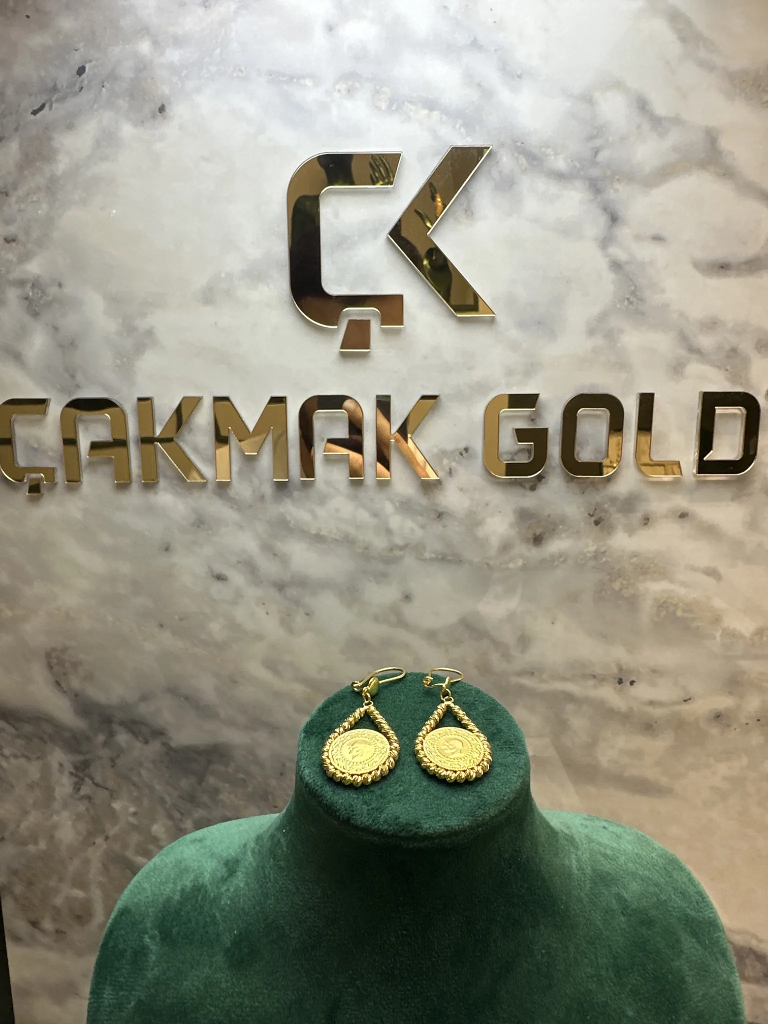 DORİKALI ÇEYREKLİ KÜPE