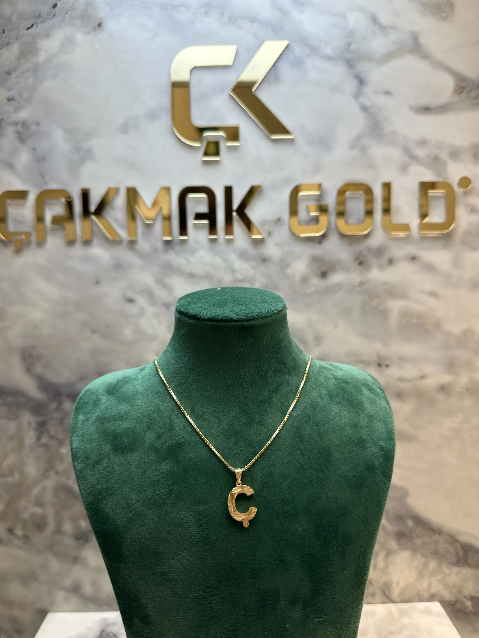 Ç HARFLİ KOLYE 