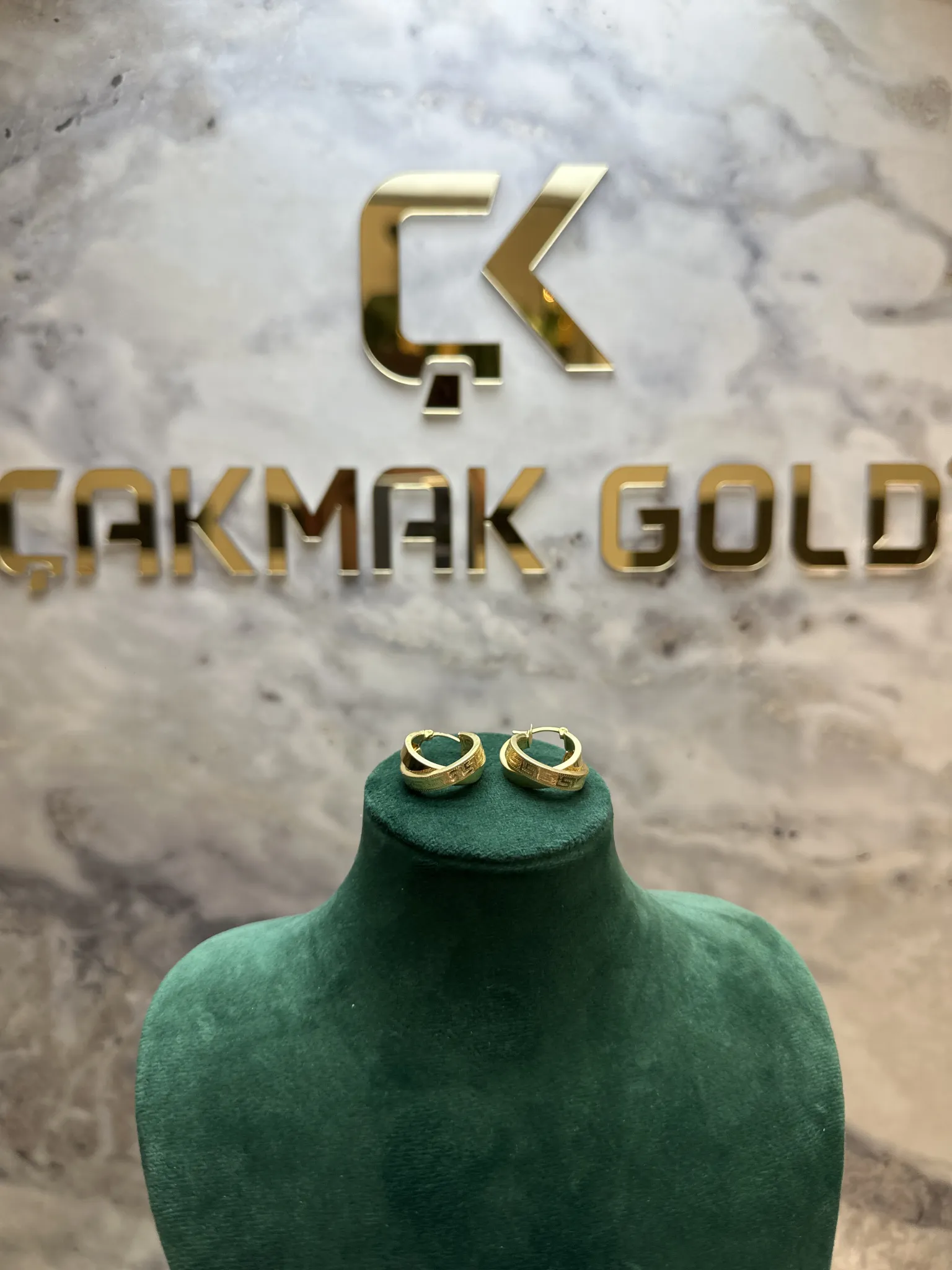 ÇİFT HALKALI TASARIM KÜPE