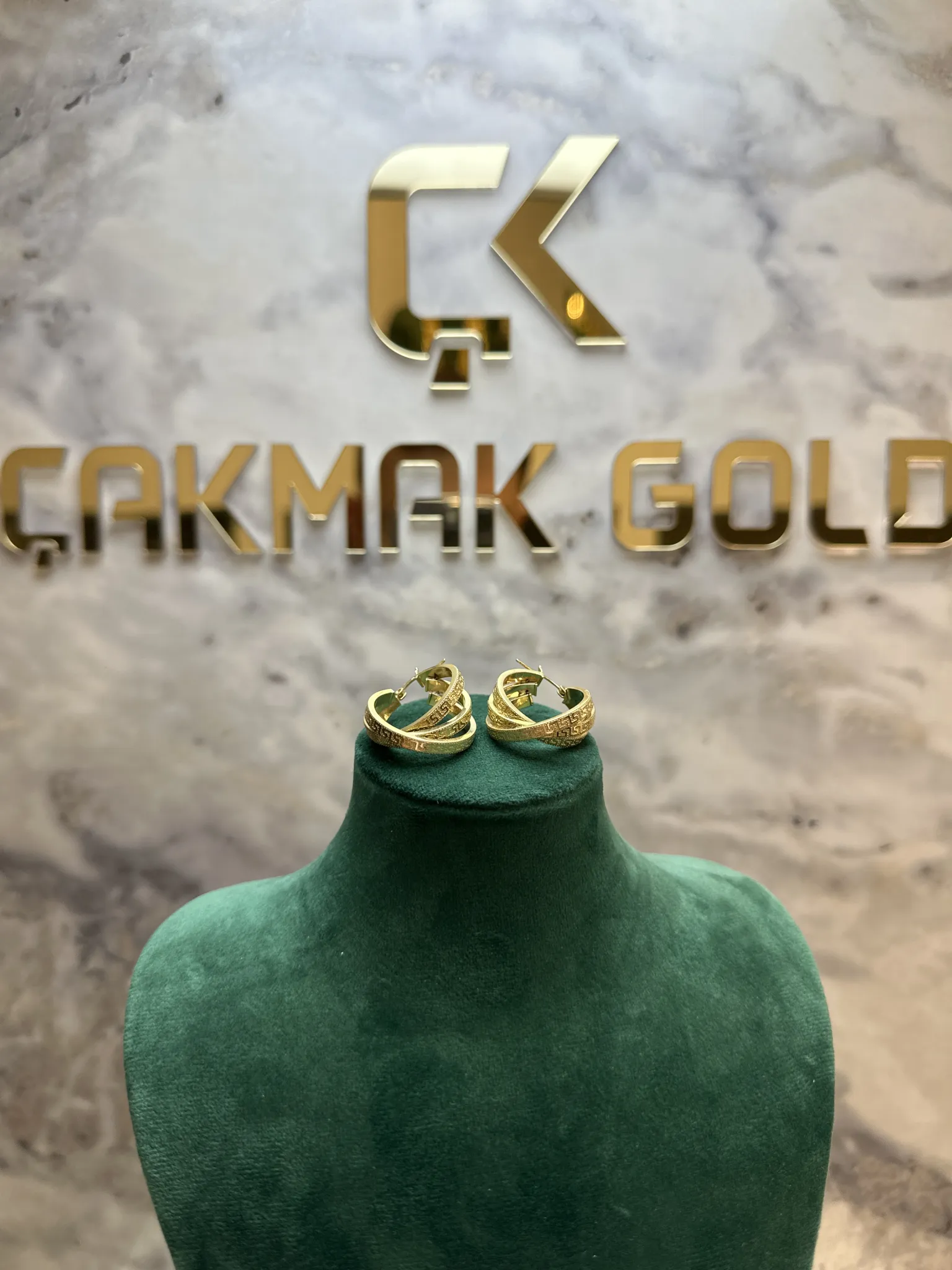 ÜÇ HALKALI TASARIM KÜPE