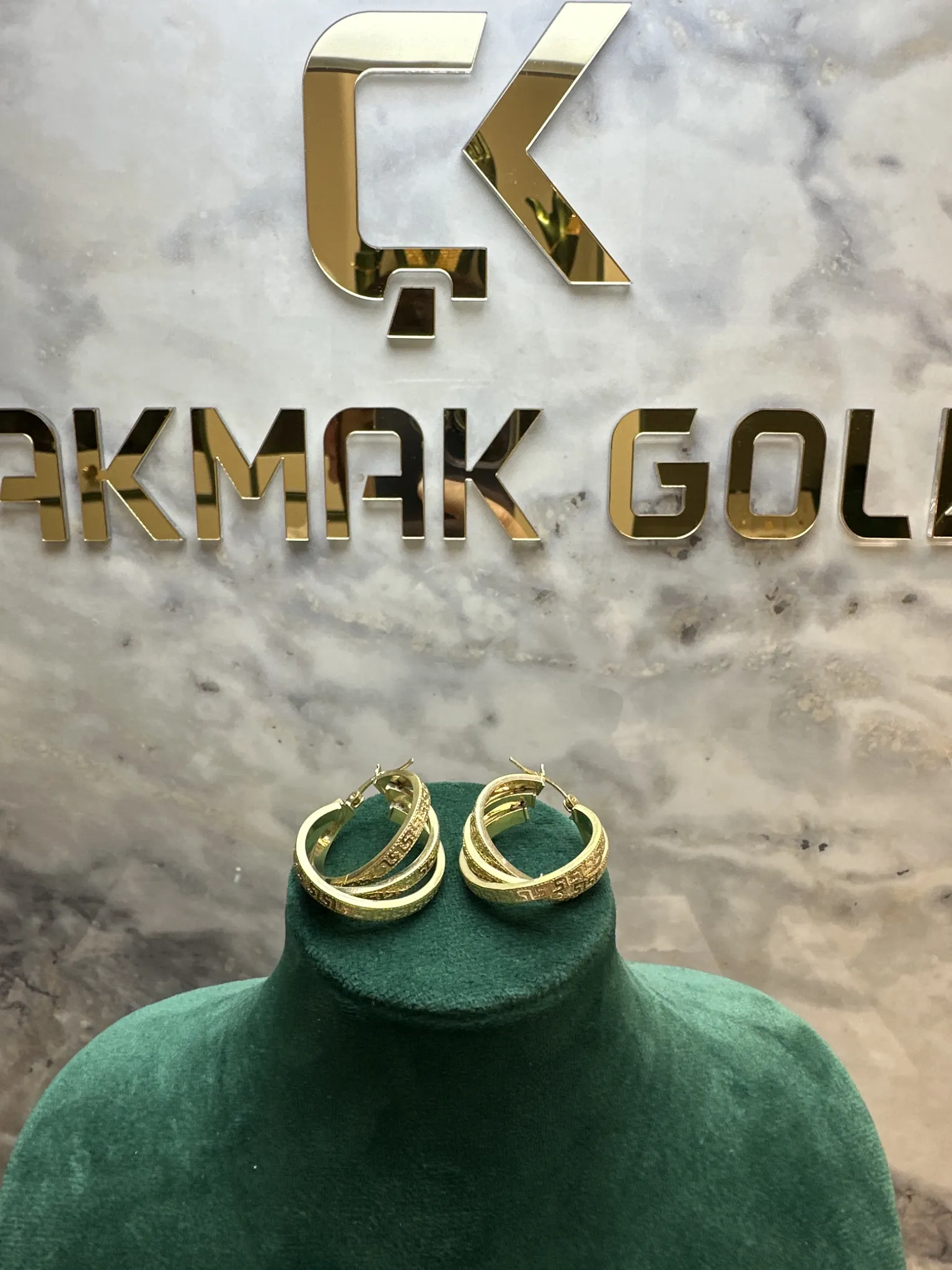 ÜÇ HALKALI TASARIM KÜPE