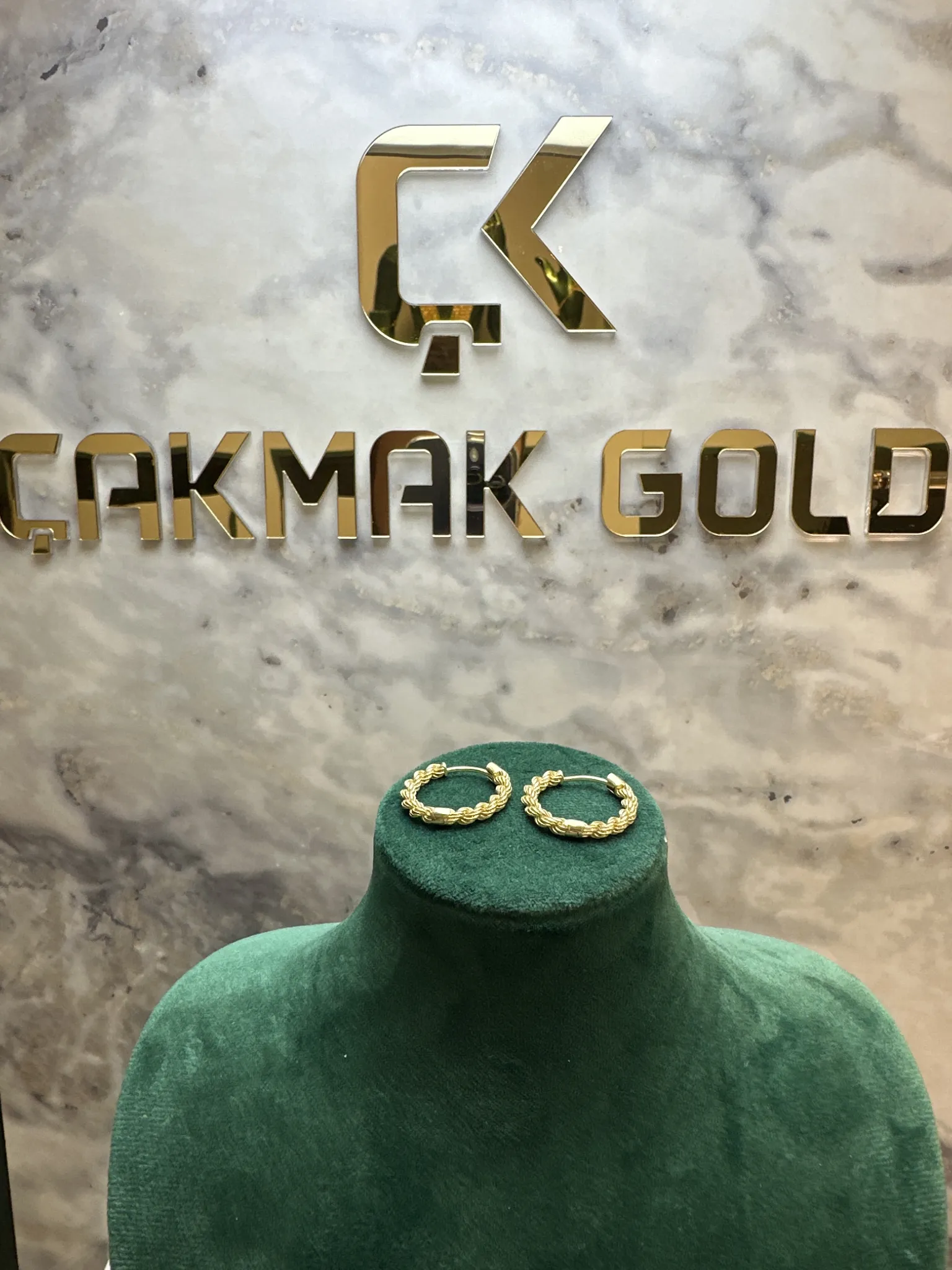 SARGILI HALKA KÜPE