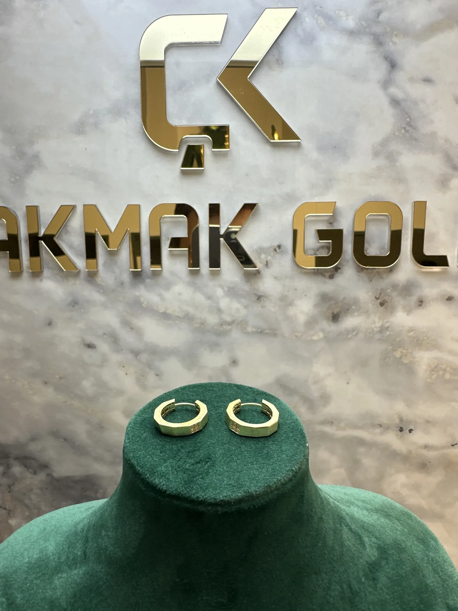 HALKA TASARIM KÜPE