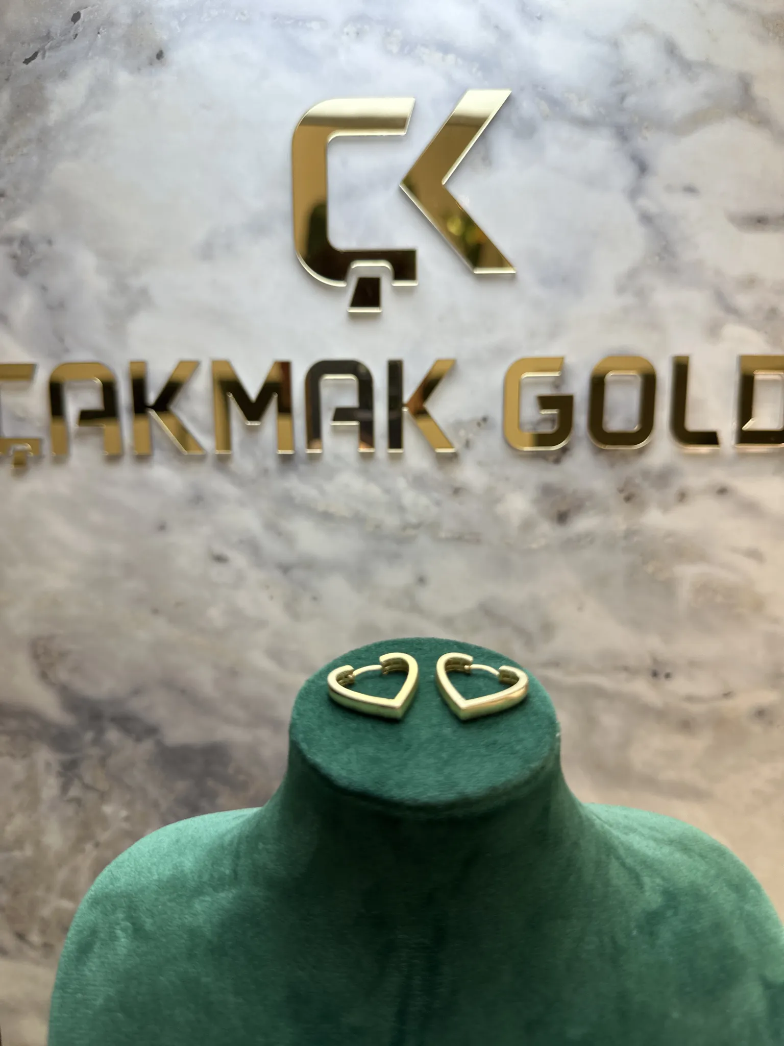 KALPLİ TASARIM KÜPE
