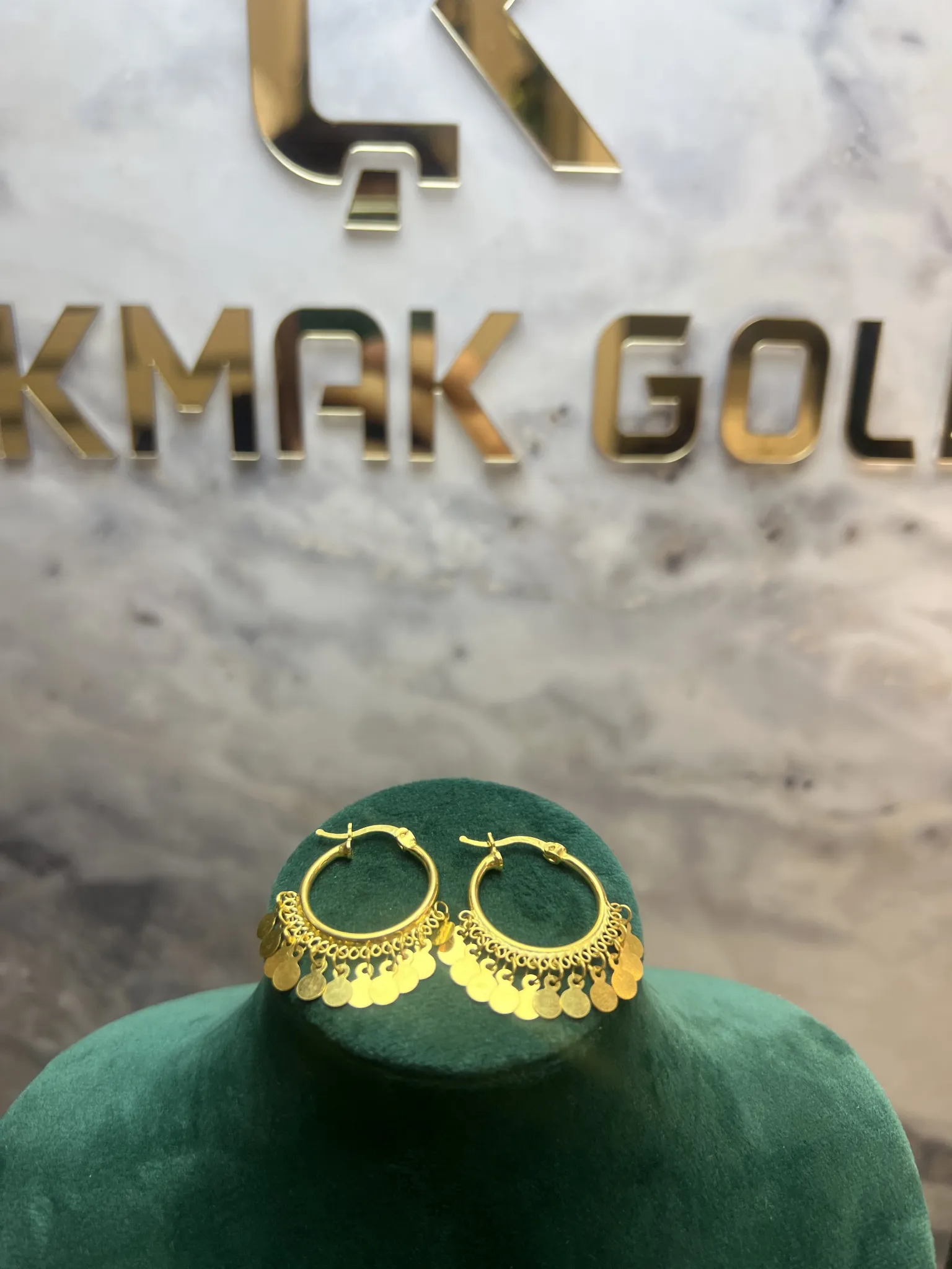 ŞAKİRA MODEL KÜPE