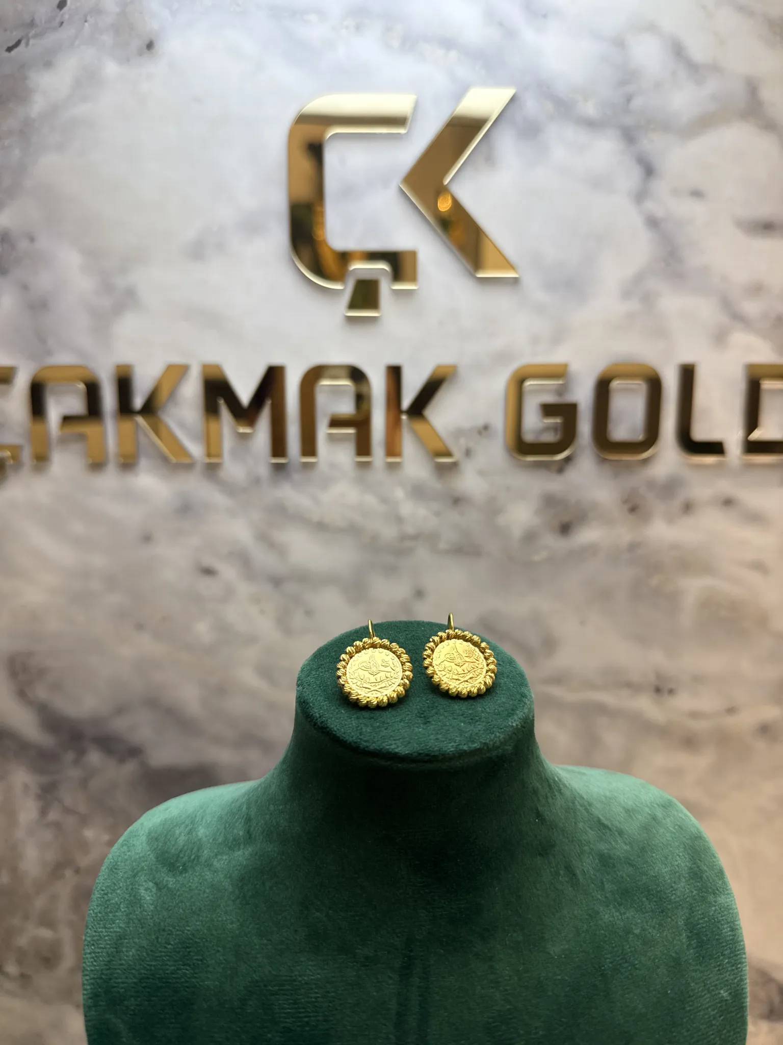 REŞAT DORİKALI MODEL KÜPE