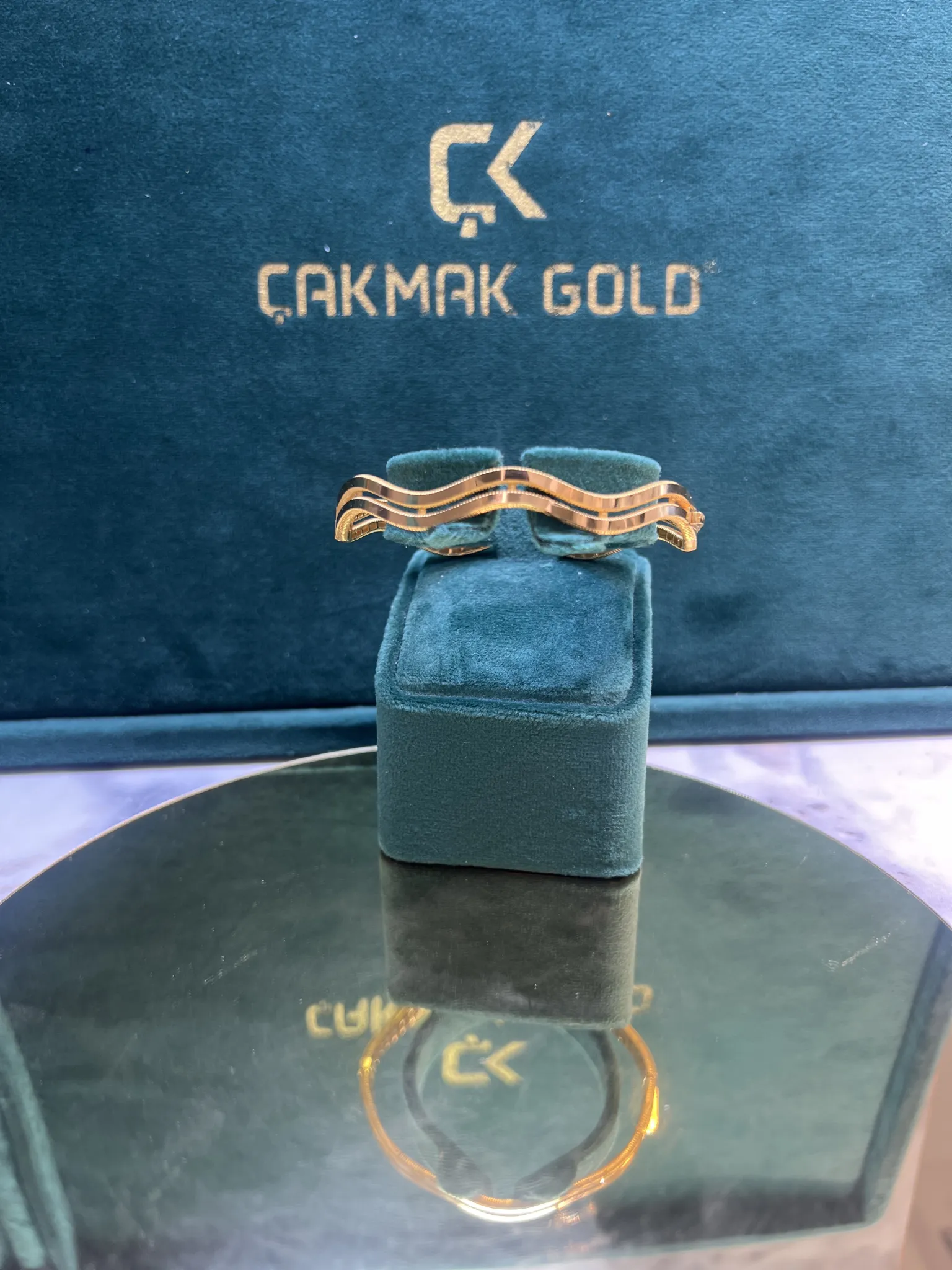 ÇİFT KIVRIMLI AJDA KELEPÇE 