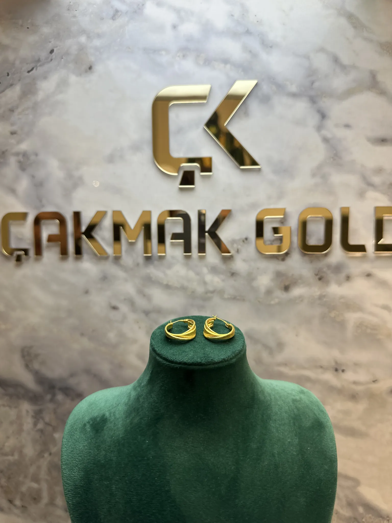 HALKA TASARIM KÜPE