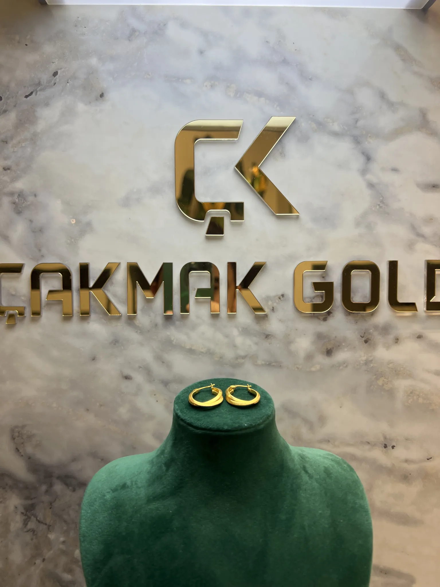 HALKA TASARIM KÜPE
