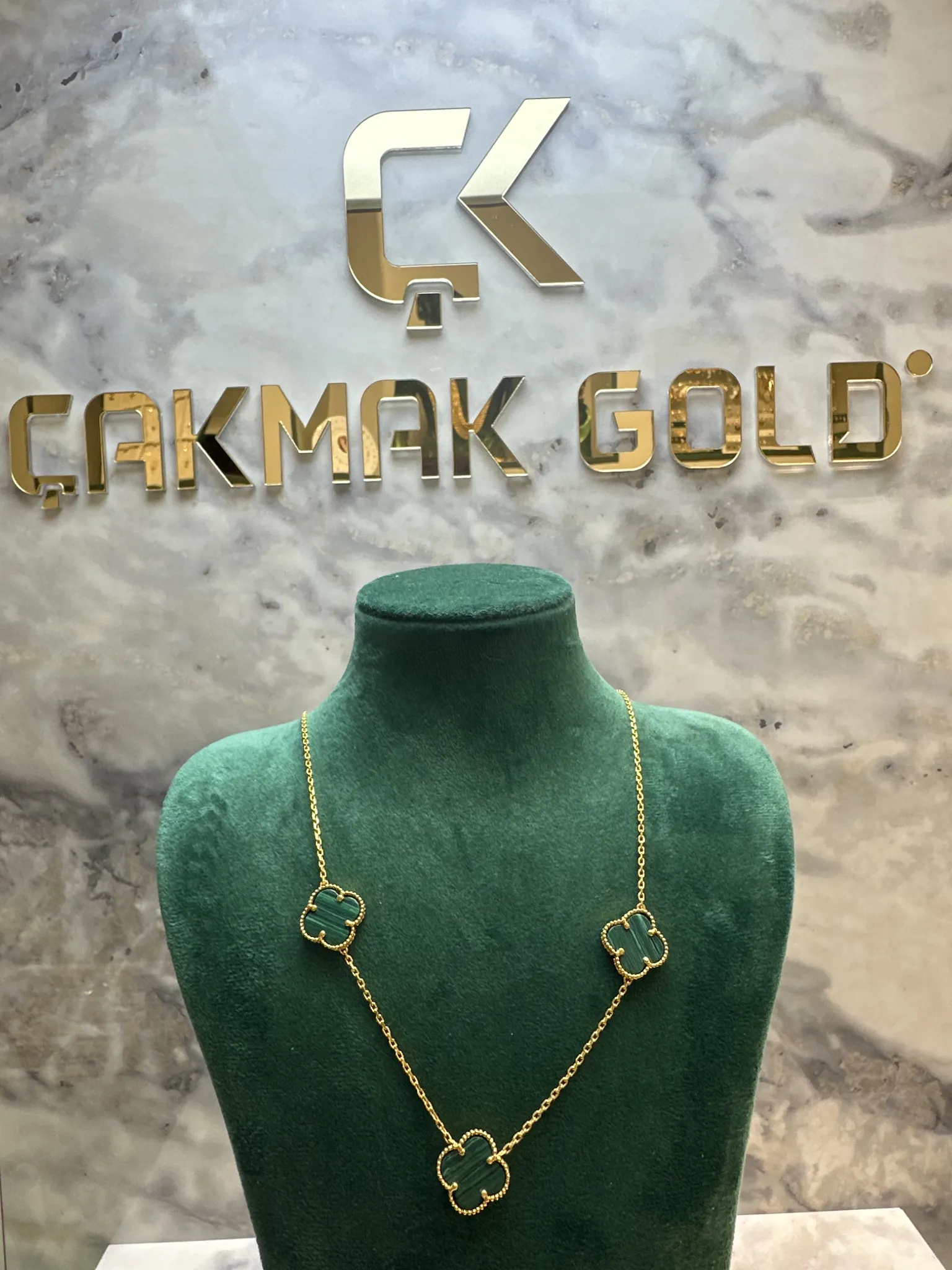 VAN CLEEF KOLYE