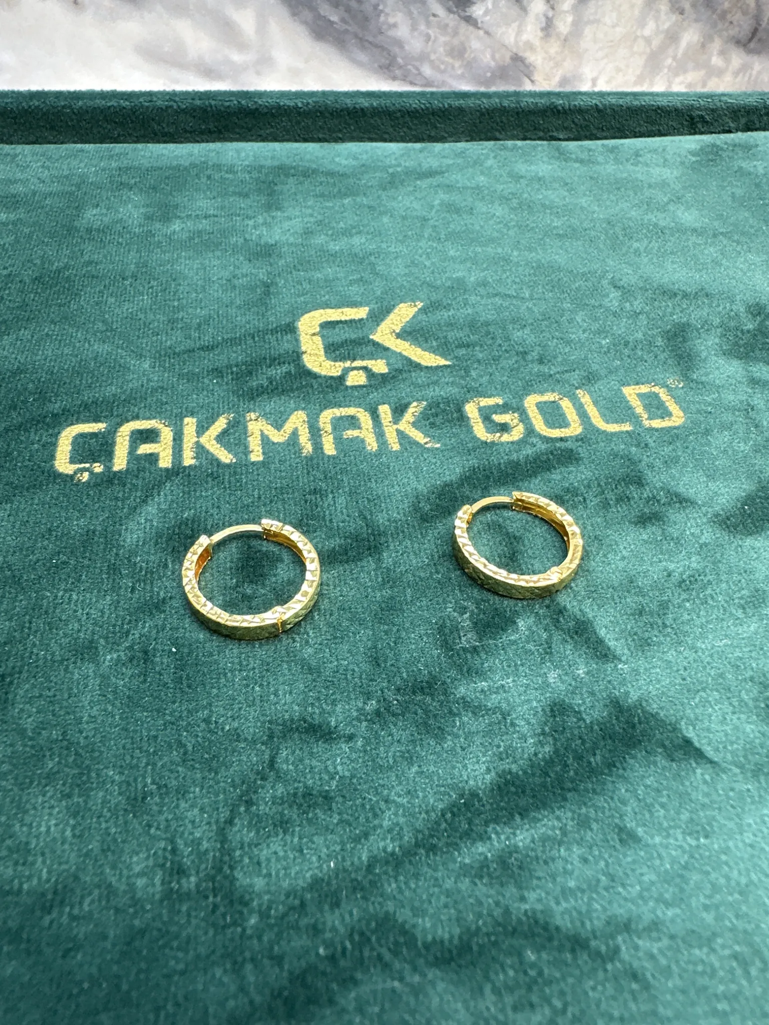 HALKA TASARIM KÜPE