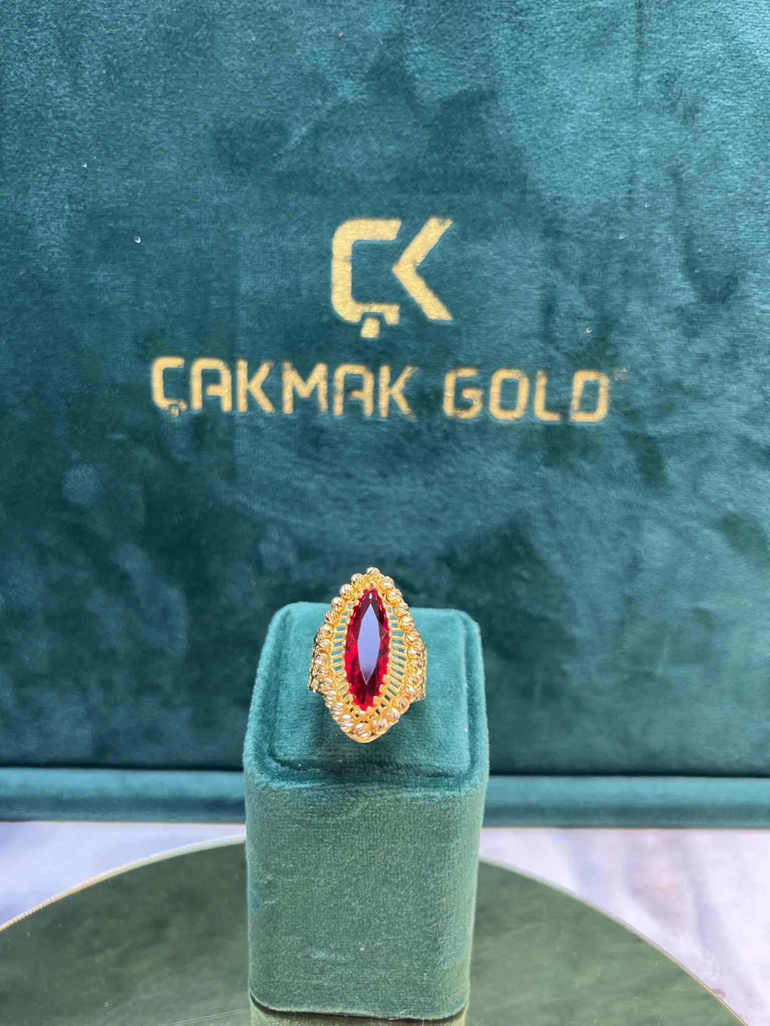 KIRMIZI TAŞLI YÜZÜK