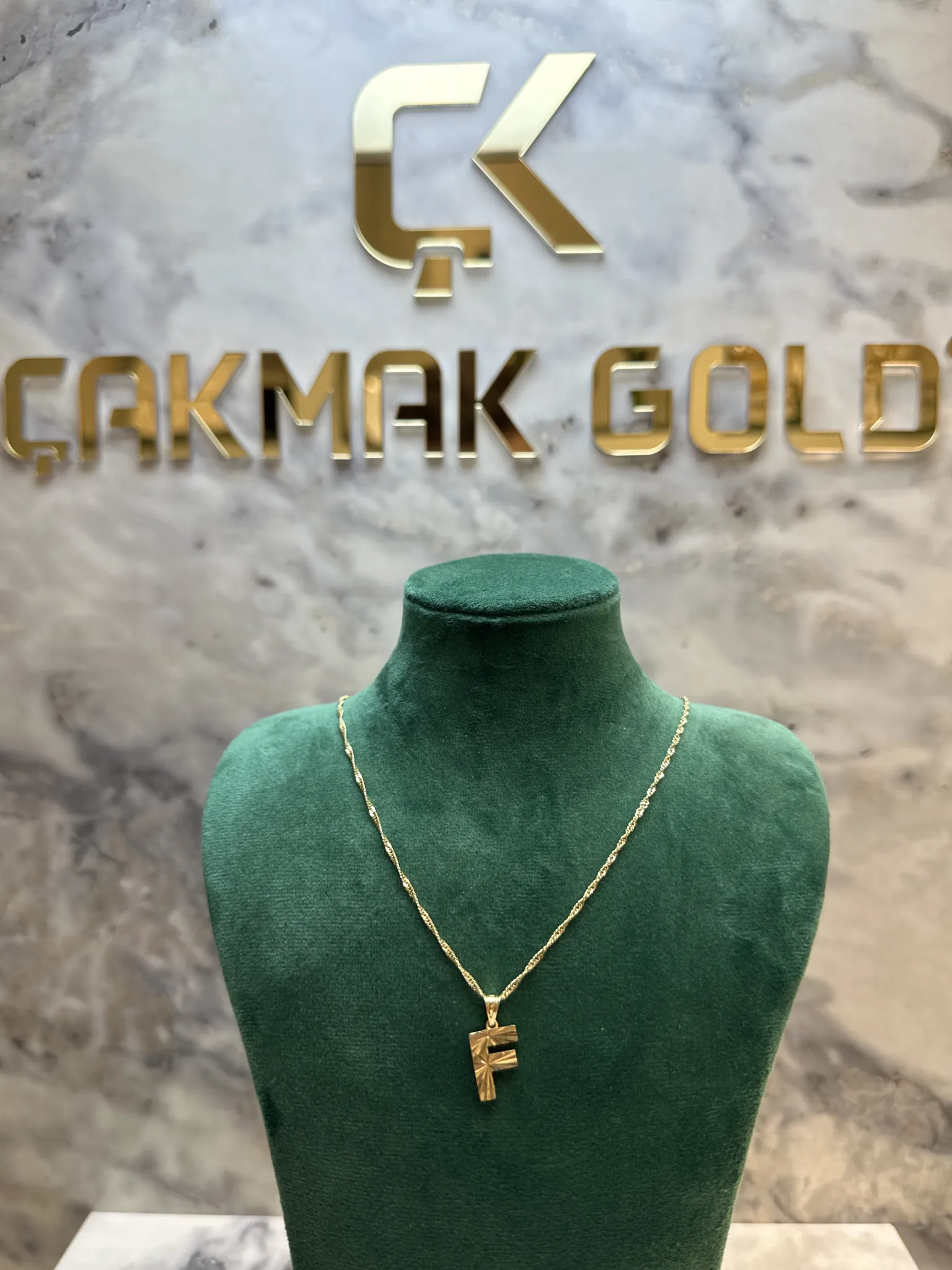F HARFLİ KOLYE UCU
