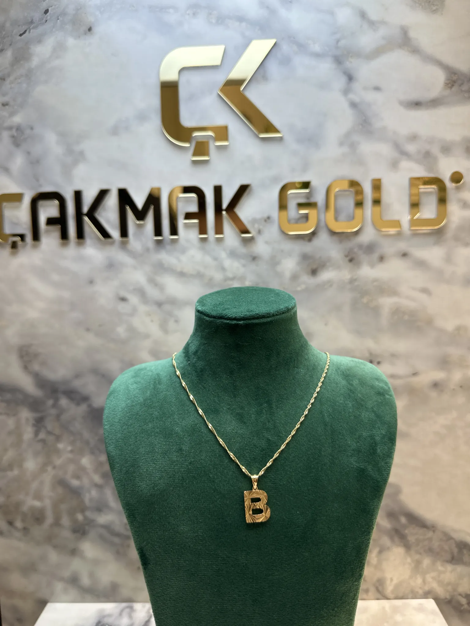 B HARFLİ KOLYE UCU