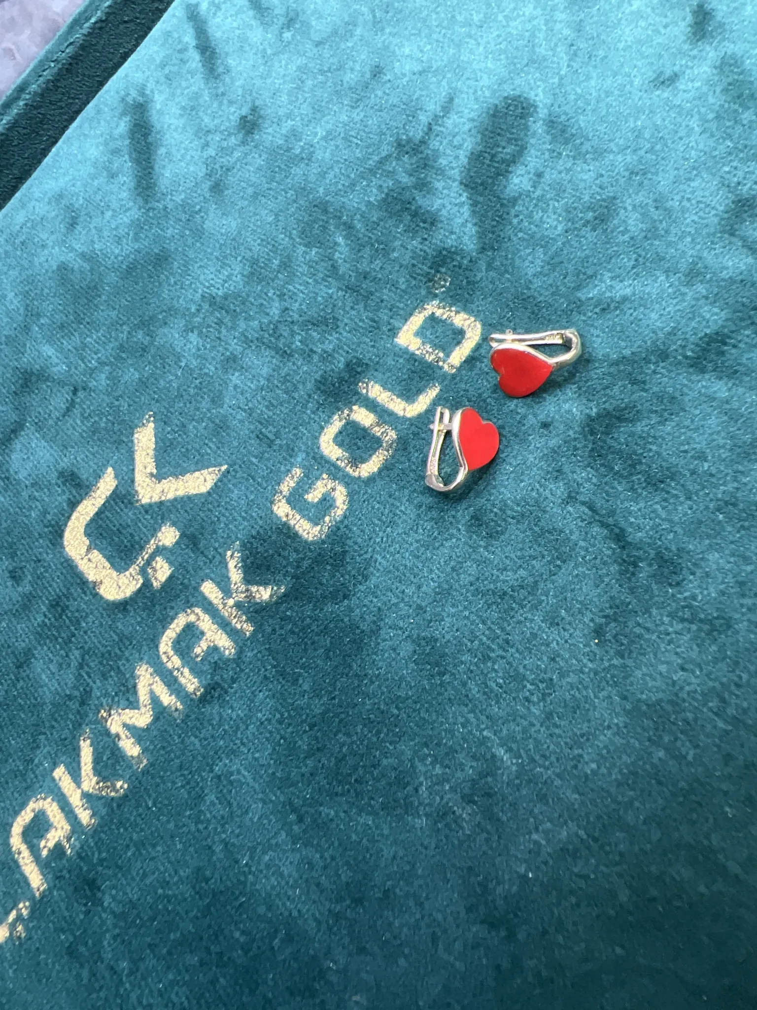 KALPLİ TASARİM KÜPE