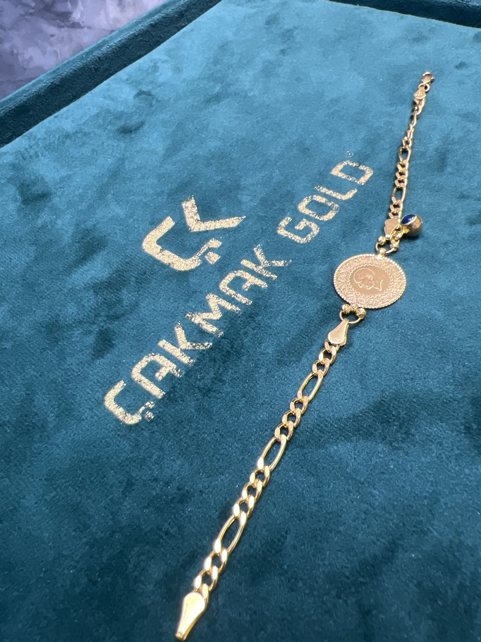 ÇEYREKLİ BİLEKLİK