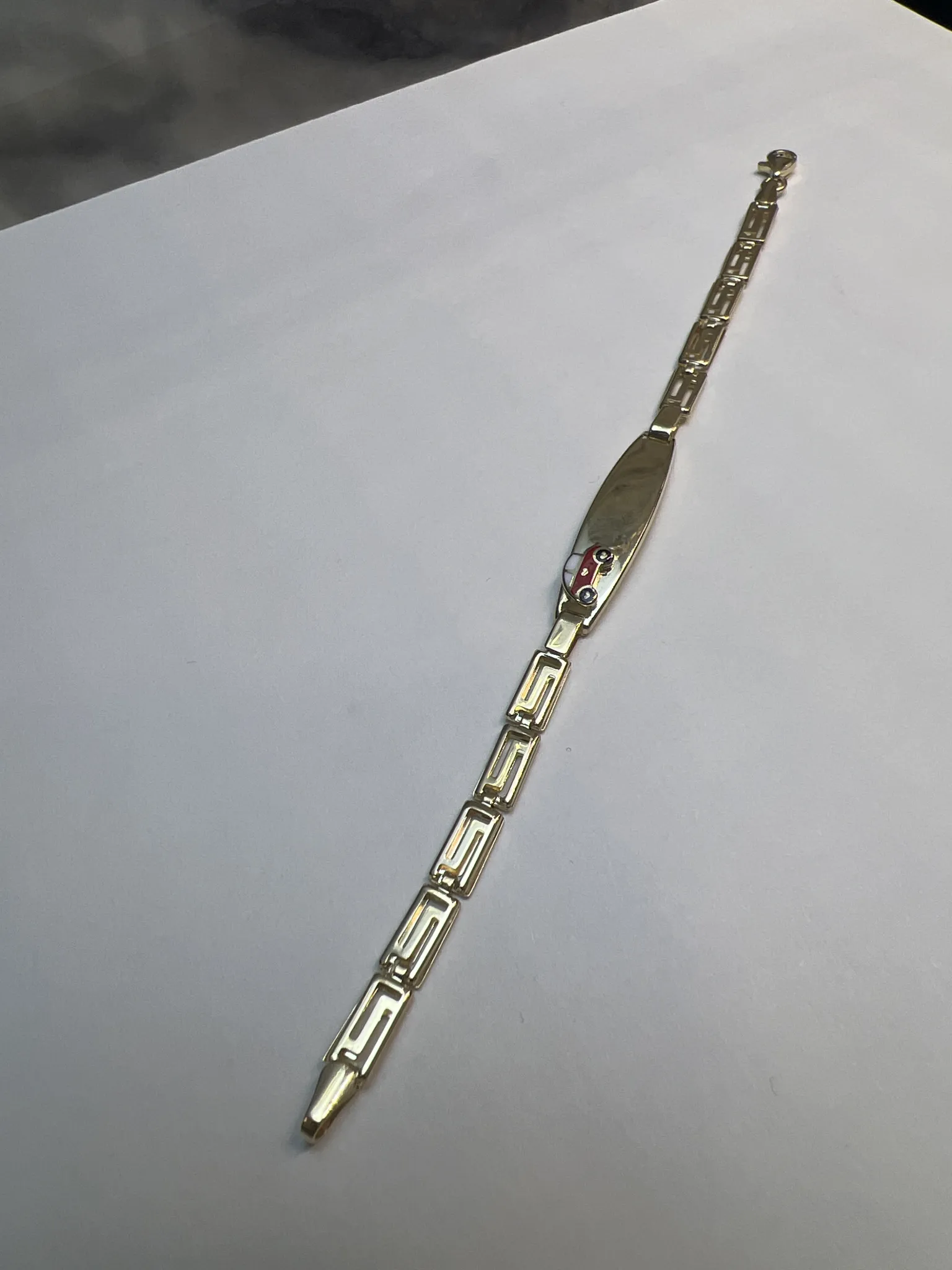 KIRMIZI ARABALI KÜNYE